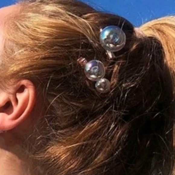 UNIQUE IRRIDESCENT SOAP BUBBLE HAIR CLIPS ✨✨✨🔥 - Picture 6 of 6